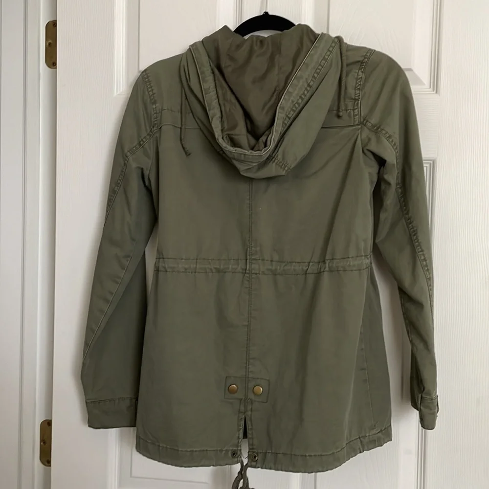 jacket - Picture 3 of 4
